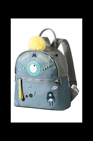 Bədənə qulluq: Əlverişli və içi geniş kürək çantası: İçində zəncirbəndli cibi var