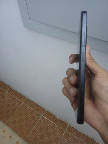 старые айфоны купить: Redmi, Redmi A3, Колдонулган, 4 ГБ, түсү - Кара, 2 SIM