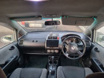 Honda: Honda Fit: 2002 г., 1.3 л, Автомат, Бензин, Хэтчбэк — 3