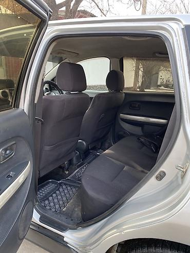 Toyota: Toyota ist: 2002 г., 1.3 л, Автомат, Бензин, Хэтчбэк — 9