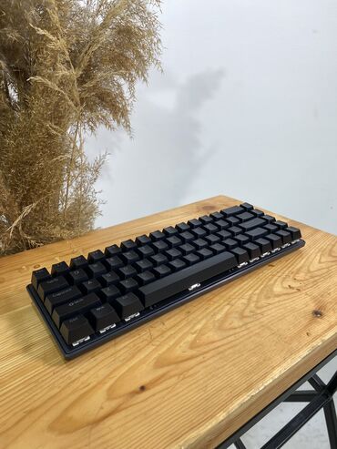 черный ноутбук: Механическая клавиатура MageGee Меха - 68 - 65% Подключение - type-c