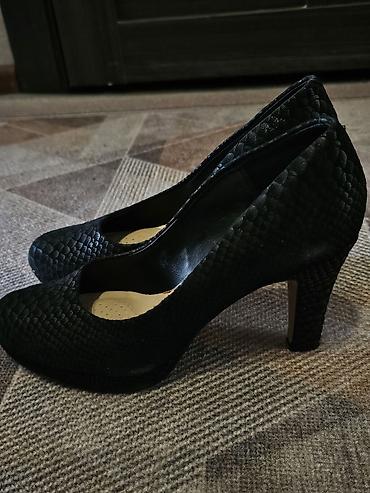 clark: Туфли Clarks Narrative - Классические закрытые лодочки черного цвета — 1