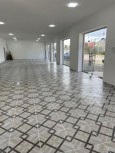 Mağazalar: Salam aleykum xacmaz niyazabad yolu pive zavodun yanı 200 kvadrat tam — 15