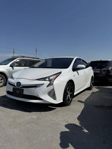 шины на внедорожник: Toyota Prius: 2017 г., 1.8 л, Вариатор, Гибрид, Хэтчбэк