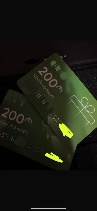 вещи бу купить: 🎁 Geyim mağazası hədiyyə kartları satılır! Qiymət: 180 AZN İki ədəd