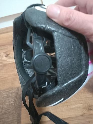 Oprema za bicikliste: Biciklistička kaciga S/M 54-59 – bela sa pink detaljima - Tip — 11