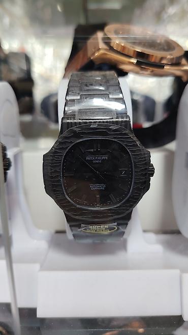 patek philippe saat: Patek Philippe üslubunda kişi qol saatları – qara tonlarda klassik — 2