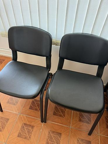 Ofis dəst mebeli: Ofis mebel dəsti Tərkibi: - Direktor masası – geniş iş səthi, yan və — 11