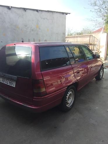 opel masin: 🚗 TƏCİLİ SATILIR! Opel Astra Caravan (universal), tünd qırmızı rəng — 10