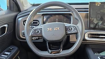 Другие детали салона: Электромобиль BAIC (интерьер) 2025 год 1,5 гибрид 4вд пробег 8000км — 3