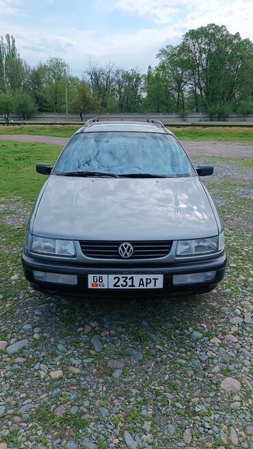 Volkswagen: Volkswagen Passat CC: 1993 г., 1.8 л, Механика, Бензин, Универсал