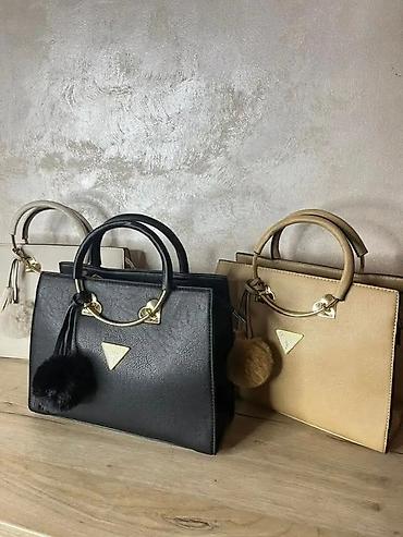 Putni koferi i torbe: GUESS ženska torba + novčanik – set - Elegantan set sastavljen od — 28