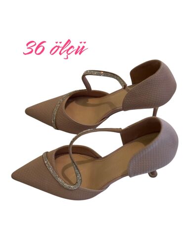 Tuflilər: Tuflilər, Ölçü: 36, rəng - Bej, İşlənmiş
