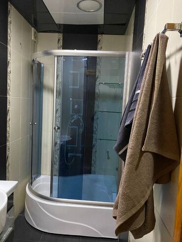 Uzunmüddətli kirayə mənzillər: Xətai rayonu,Əhmədli metrosu,Katv-nin arxasında,10 mərtəbənin,2-ci — 11