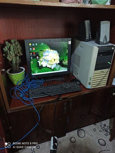 компьютер со столом: Компьютер, Для несложных задач, Б/у