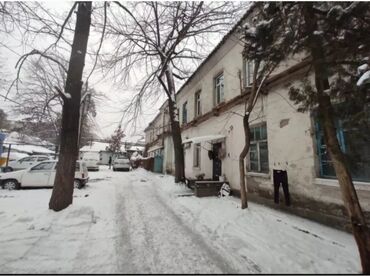 зеленый городок: 1 комната, 18 м², Сталинка, 2 этаж, Старый ремонт