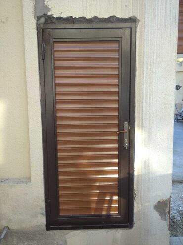 zal qapıları: 🚪✨ Kalitka Əl Qapısı – Avtomatik Jalyüz Panjur ilə Super Kombinasiya!