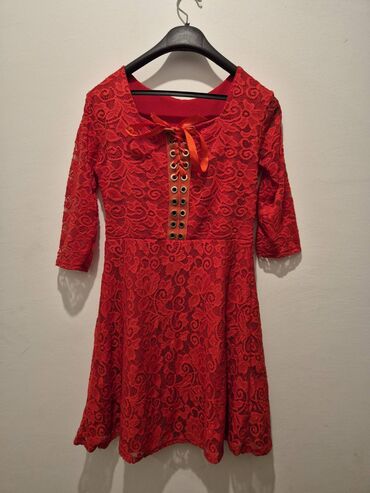 Haljine: Dve haljine – crvena tartan košulja-haljina i crvena čipkana haljina — 4