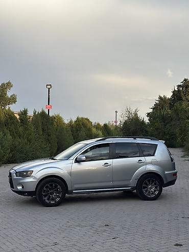 митсубиси оутлендер: Mitsubishi Outlander: 2011 г., Автомат, Бензин, Кроссовер — 2