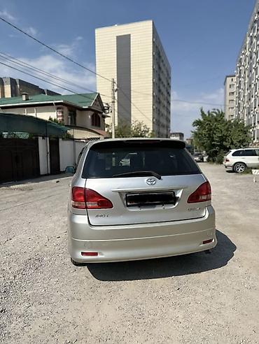 rx 7: Toyota Ipsum: 2002 г., 2.4 л, Автомат, Бензин, Минивэн — 2