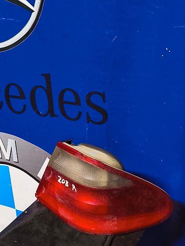 r bit: Задний правый стоп-сигнал Mercedes-Benz 2000 г., Б/у, Оригинал, Япония — 1