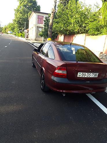 фольксваген пассат 1: Opel Vectra: 2 л | 1998 км Седан — 1
