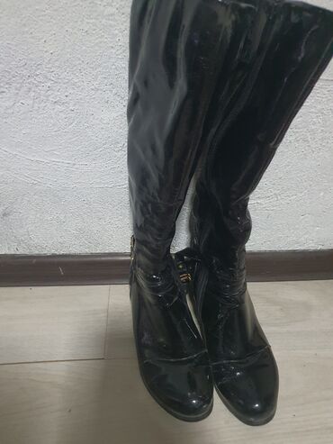 женские зимние обувь: Сапоги, 36, цвет - Черный