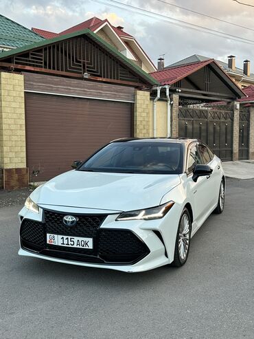 тюнинг салона: Toyota Avalon: 2020 г., 2.5 л, Вариатор, Гибрид, Седан