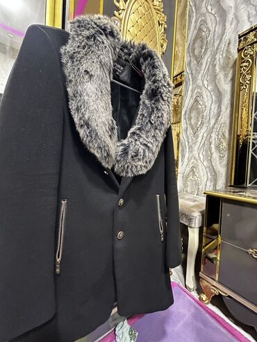 Dəstlər, kostyumlar: Palto, rəng - Qara