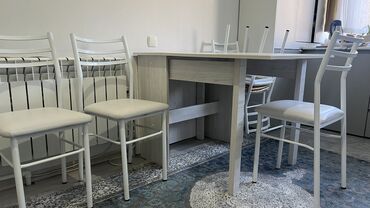 кухонный стол и стулья бу: Кухонный Стол, цвет - Белый, Б/у