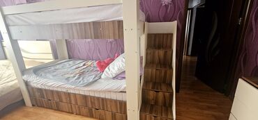 İkimərtəbəli uşaq çarpayıları: Oğlan və qız üçün, İşlənmiş, Çarpayı, Matras ilə, Siyirməli, Laminat