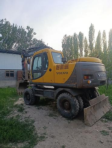 Экскаваторы: Экскаватор, Volvo, 2004 г., Колесный — 1