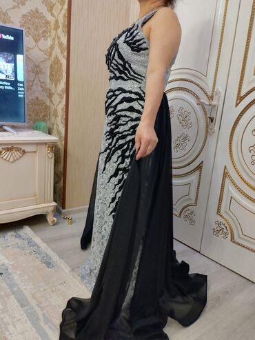 Ziyafət donları: Zərif axşam/ziyafət geyimi - Rəng: gümüşü boz krujeva əsas, qara — 6