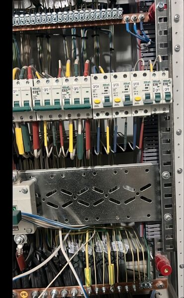 дом из сип панели: Проектирование, сборка и монтаж электрощитового оборудования под ключ