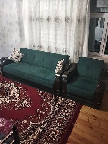 açılan masa modelleri: Yaşıl rəngli yumşaq dəst – divan və 2 kreslo - Komplekt: 1 geniş — 1