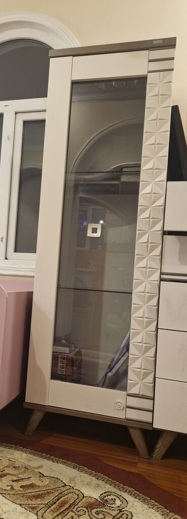 Dolablar: İşlənmiş, Açılan, 1 qapı Düz dolab, Qorka