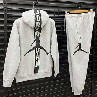 velebit majice: Muške komplet trenerke 
S, M, L, XL, XXL, 
Cena 3999din
PS✨ — 2