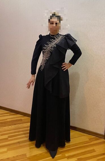 Ziyafət donları: Qara rəngli uzun ziyafət geyimi - Model: Uzun ətəkli, A-kəsim siluet lalafo.az -da Ziyafət donları: Qara rəngli uzun ziyafət geyimi - Model: Uzun ətəkli, A-kəsim siluet