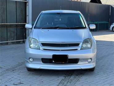 Toyota: Toyota ist: 2004 г., 1.3 л, Автомат, Бензин, Хэтчбэк