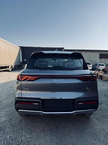 BYD: BYD : 2025 г., Автомат, Электромобиль, Кроссовер — 3