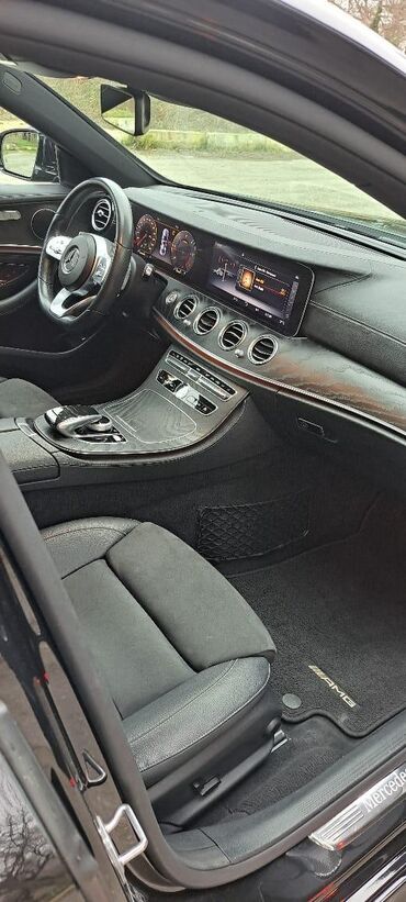 Mercedes-Benz: Mercedes-Benz E-Class: 2 l | 2018 il Sedan — 18