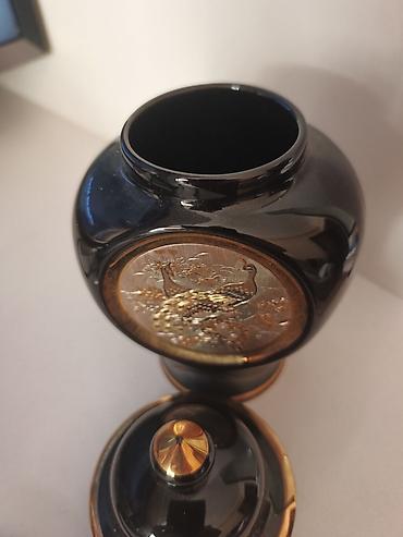 Vazalar: Bir vaza, Keramika — 2
