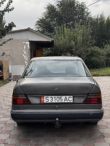 рекс 2015: Mercedes-Benz E-Class: 1990 г., 2.3 л, Автомат, Бензин, Седан — 5