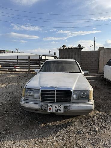 tayota auris: Mercedes-Benz W124: 1989 г., 2 л, Механика, Дизель, Седан — 1