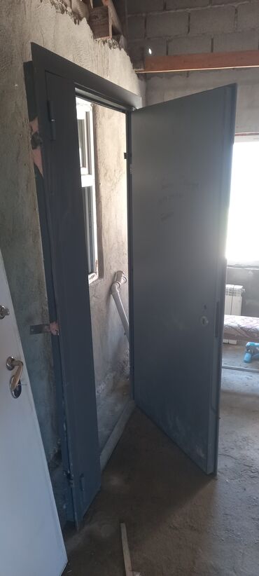 Двери для домов и квартир: Продаю металлические бронированые двери (входные) — 6