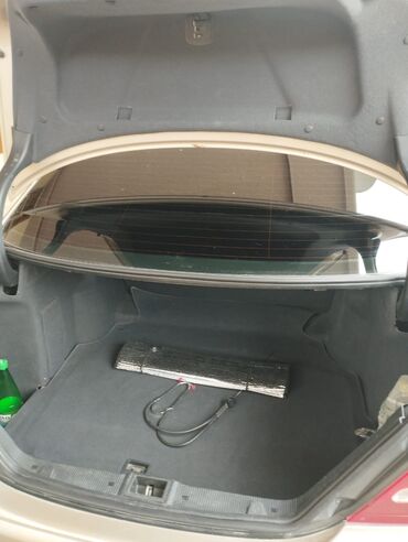 Mercedes-Benz: Mercedes-Benz C200 Kompressor sedan - Kuzov: bej rəng, 4 qapı, arxa — 3