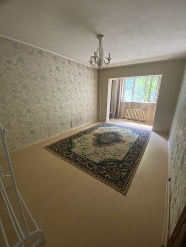 квартира в аренду на длительный срок: 4 бөлмө, Менчик ээси, Чогуу жашоо менен, Жарым -жартылай эмереги бар