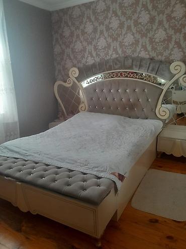 güzgü mebel: Klassik üslubda dəst mebel Tərkib: - Güzgülü bufet/konsol: iri — 7