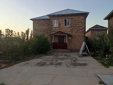 2 8: Продаю 2х этажный дом ж/м Ак-ордо 2 3,5 соток,, документ готов 1й — 4