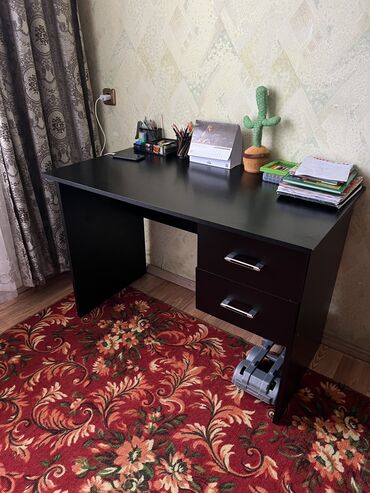 мебель горька: Офисный Стол, цвет - Черный, Б/у